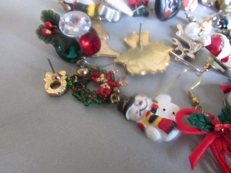 Collectible Jewelry Party Favors 30 Craft Thirty Assorted Christmas Jewelry