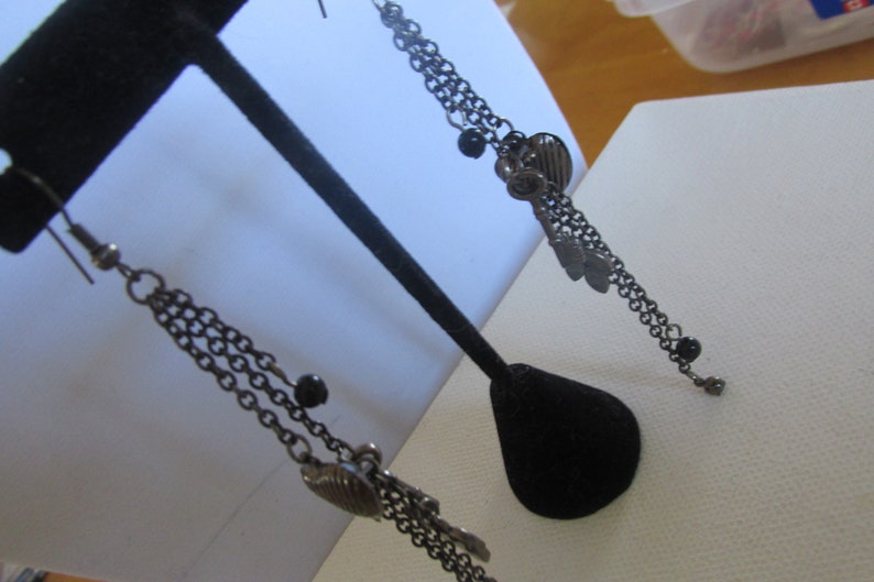 Heart Hook dangling Earrings Key Vintage Earrings Black Chain Earring Collectible Jewelrys