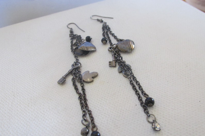 Heart Hook dangling Earrings Key Vintage Earrings Black Chain Earring Collectible Jewelrys