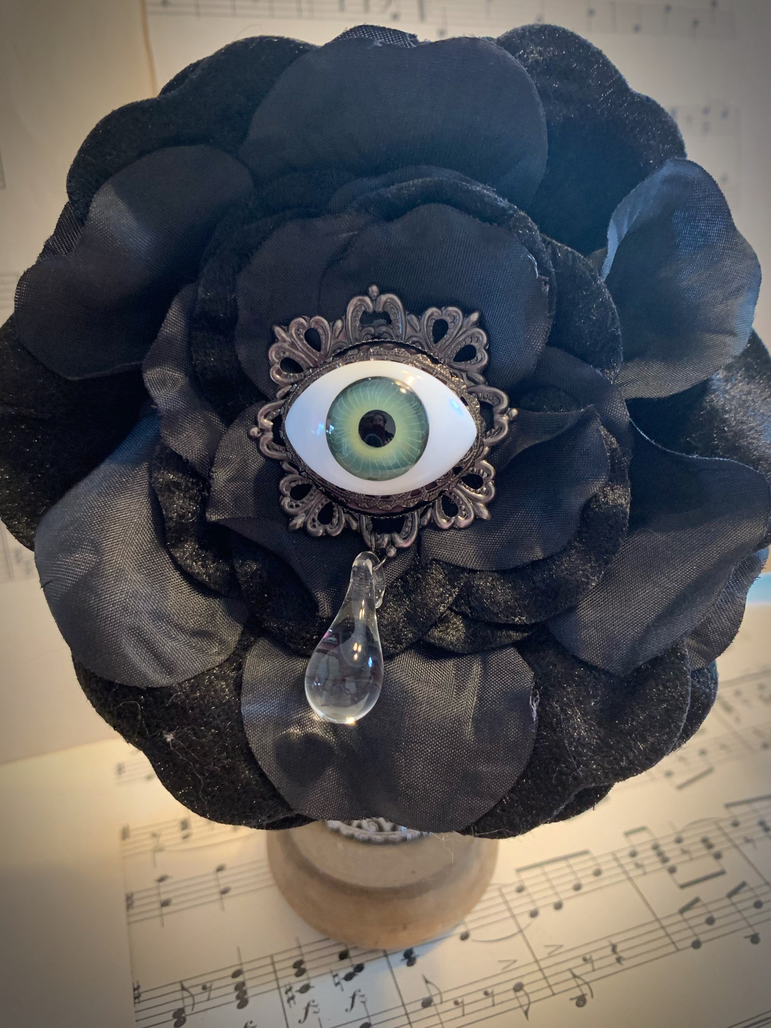 The flowers have eyes Etsy