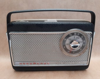 Vintage Nordmende Mambino aus den 1960er Jahren. Tragbares Radio. Zur Dekoration