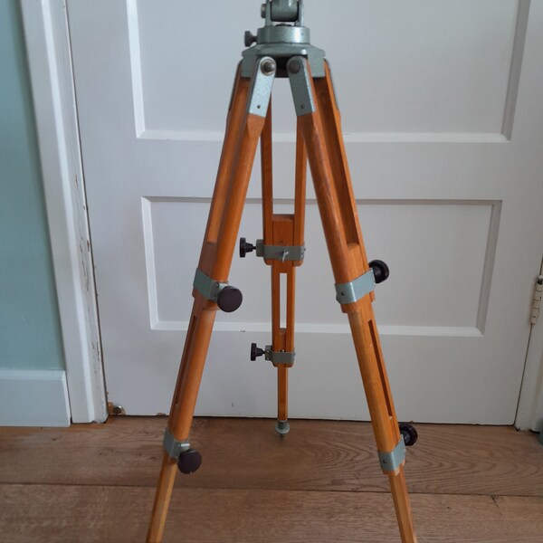 Vintage wooden tripod - 3 legs