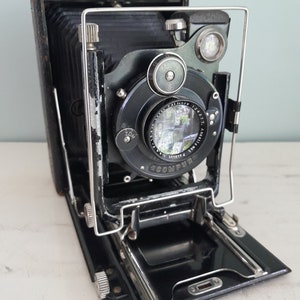 Vintage Welta 9x12 Folding Plate Camera - Compur - Voigtlander plates