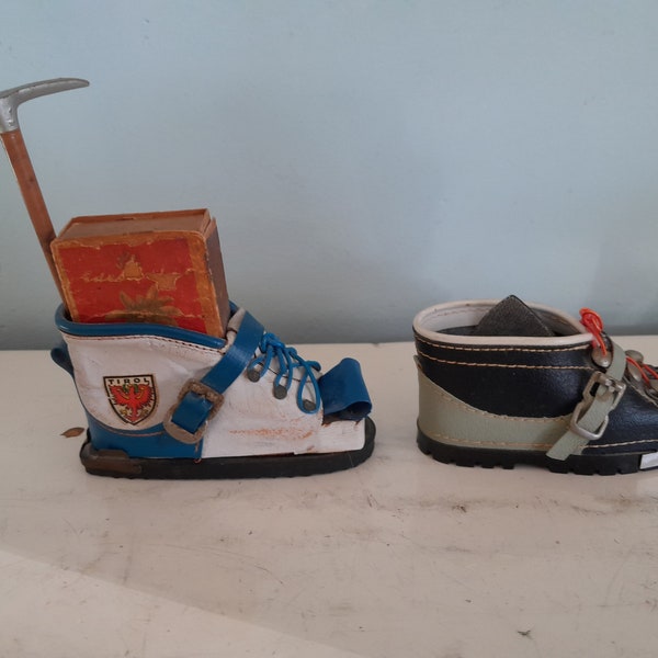 Ensemble de chaussures de boîte d’allumettes vintage Autriche bottes de ski miniatures souvenir