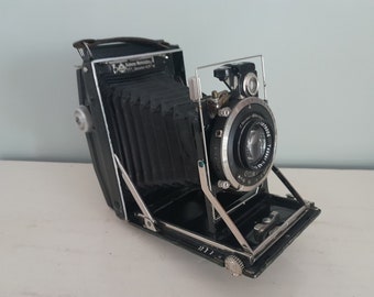 Retro Camera Lamp With Tripod, Upcycled Lamp, Vintage German