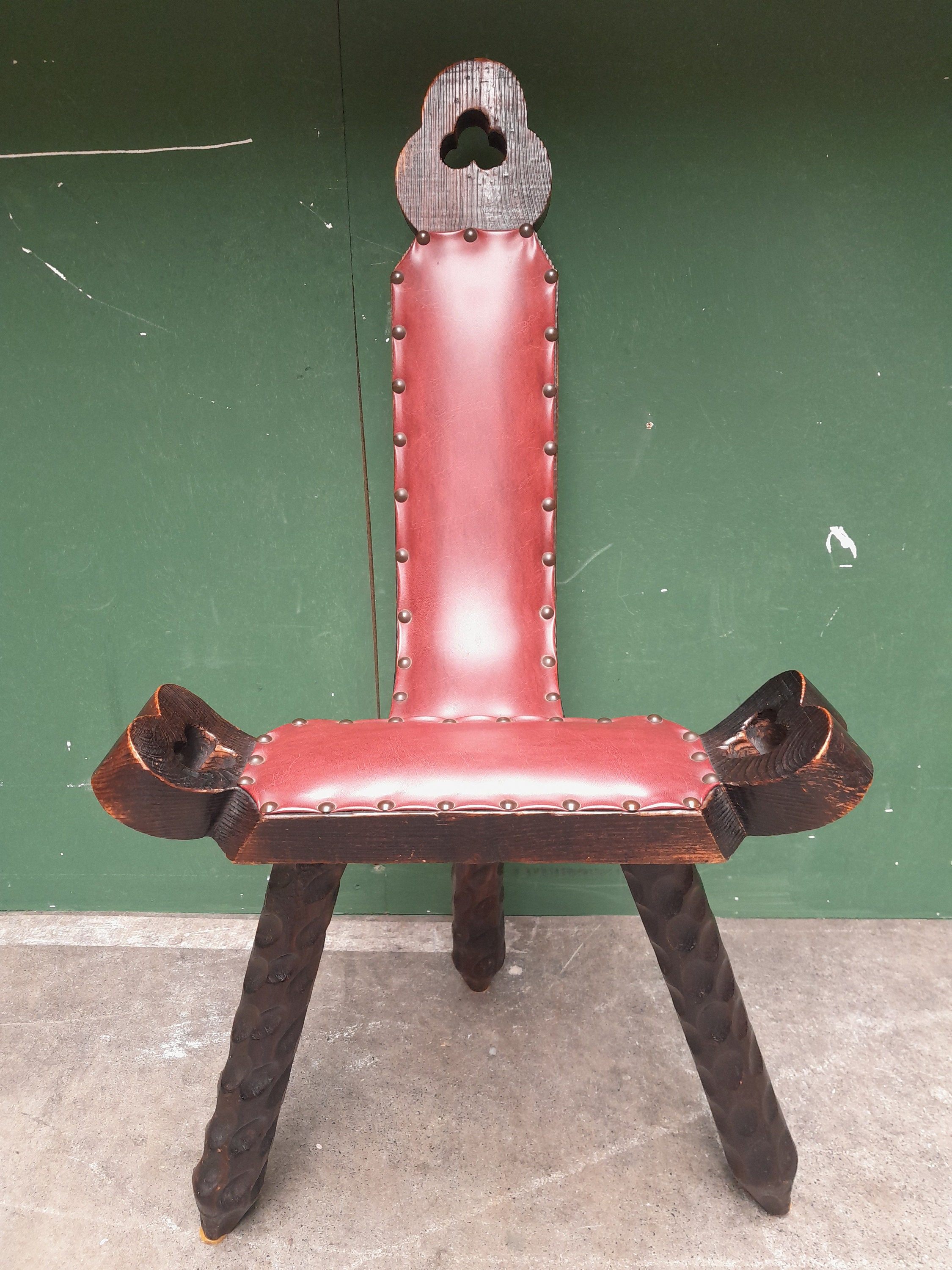 Vintage Spanish Wooden Tripod Birth Chair - Brutalist Chair Vintage Spanish Wooden Tripod Birth Chair - Brutalist Chair