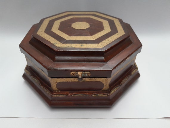 vintage wooden jewelery box - storage box - image 1