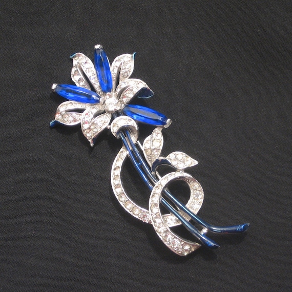 Enameled Flower Pin/trifari, 1930s, USA // Retro Brooch - Etsy