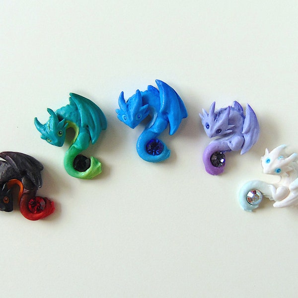 Puces d'oreilles dragon - Bijoux fantaisie en pâte polymère avec éléments en cristal