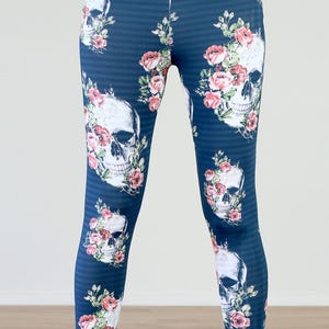 Gothic Rose and Skull Printed Leggings - S/M/L/XL