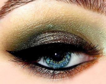 IN THE GARDEN Eyeshadow Trio- Natural, Vegan Eyeshadow and Eyeliner Makeup. Cruelty Free Cosmetics.