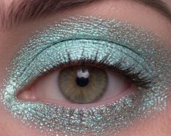 POISON IVY Zachtgroene glanzende minerale oogschaduw - veganistische make-up