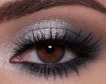 ¡Consigue este look! Dúo de sombras de ojos minerales: sombras de ojos y delineadores totalmente naturales y veganos