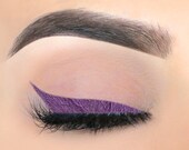HER MAJESTY All Natural Liquid Eyeliner