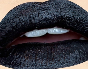 Lápiz labial negro MISFIT: lápiz labial y delineador totalmente naturales, aptos para veganos.