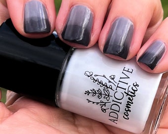 WHAT'S THIS? Color Changing Thermal 10 Toxin Free Nail Polish- !!!Limited Time Only!!! -Vegan Friendly, Cruelty Free