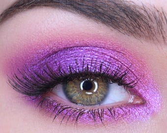 FANTASMIC Duochrome Purple Eyeshadow – All Natural, Non-Toxic