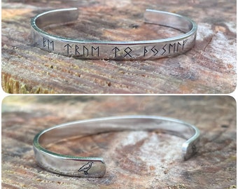 Viking runic slim cuff, be true to thy self, raven code, Hugin, Munin, aluminium bracelet, Elder Futhark, Norse, Viking, Odin, engraved