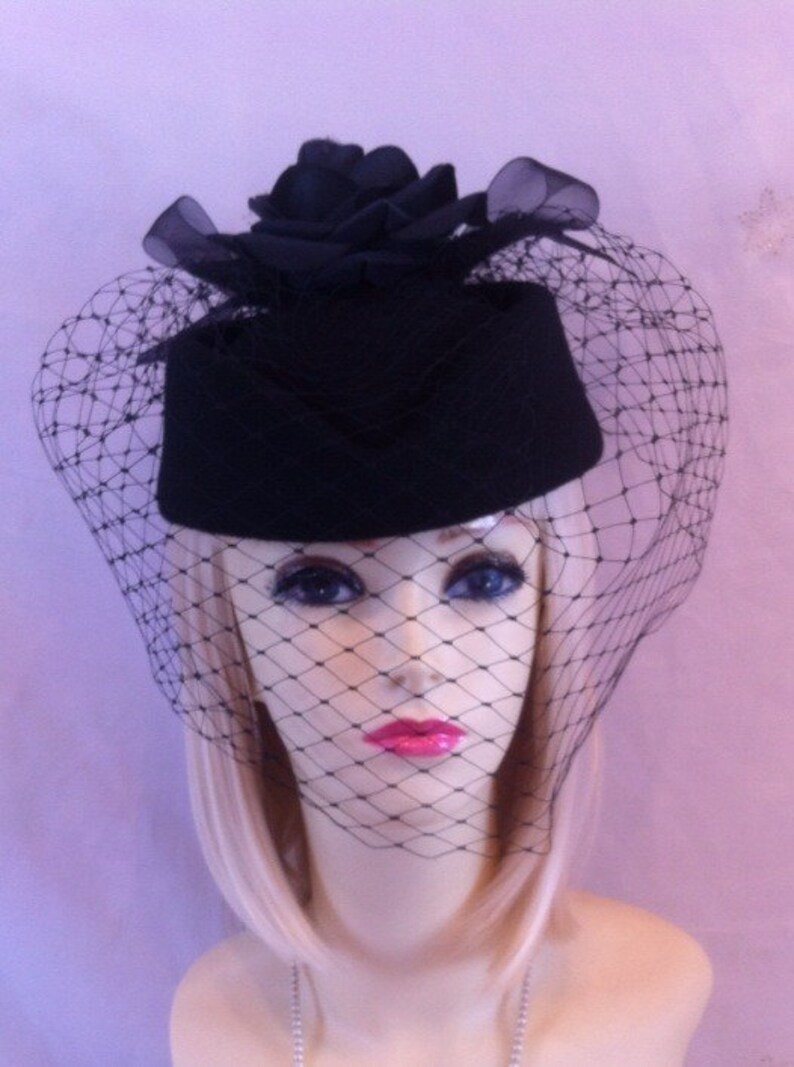 Vintage Pillbox hat 1940 1950 wool felt netted veil christmas Etsy