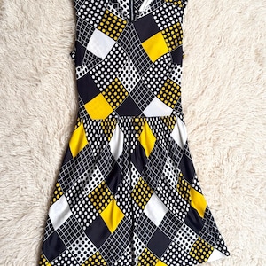 Vintage 60's 70’s Mod Black White & Yellow Diamond/Polka Dot Print Sleeveless Dress Size Small