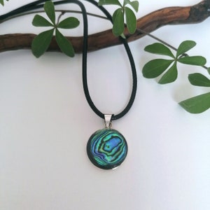Abalone Pendant, Handcrafted Mexican Jewellery, Minimalist Pendant, Abalone Cabochon Necklace, Abalone Shell Inlay, 18&quot; inch Necklace