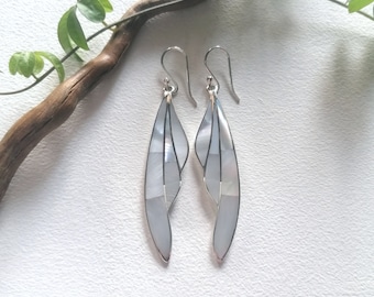Art Deco Mother of Pearl Fan Earring, Handcrafted Shell Inlay, Vintage Boho Chic Design