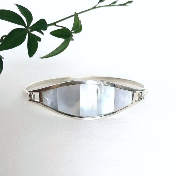 Mother of Pearl Bracelet, Handcrafted Mexican Jewellery, Shell Inlay, Minimalist Bangle, Mother of Pearl Bridal Bracelet, Silver Plated