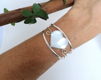 Mother of Pearl Bracelet, Heart Cuff, Handcrafted Mexican Jewellery, Love Heart Bracelet, Best Friend Gift, Shell Inlay, Silver Plated