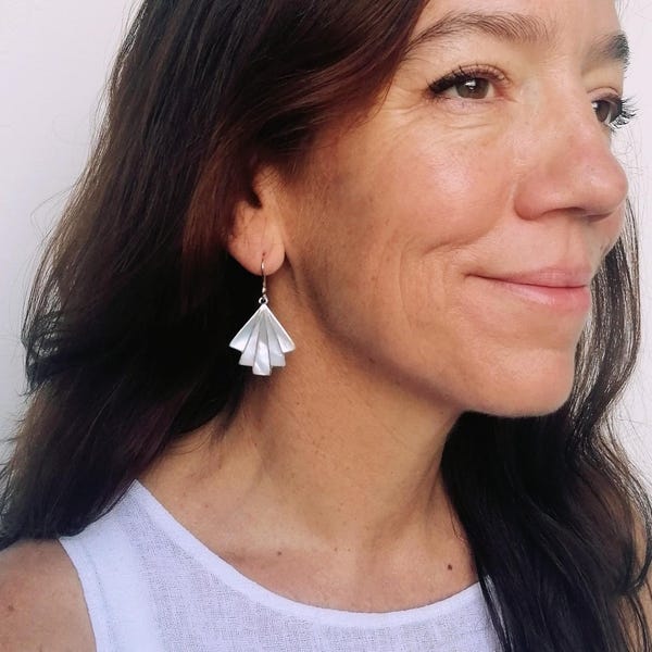 Art Deco Mother of Pearl Fan Earrings, Iridescent Shell Inlay, Gift For Bridesmaids