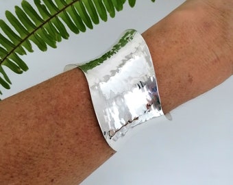 Bracelet Manchette Rigide Vintage Argenté Avec Turquoise - Bijou Ancien, état Impeccable