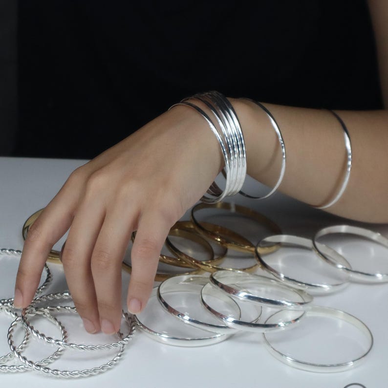 Set of 7 Hammered Bangles, Mexican Semanario, Boho Stacking Bracelets image 2