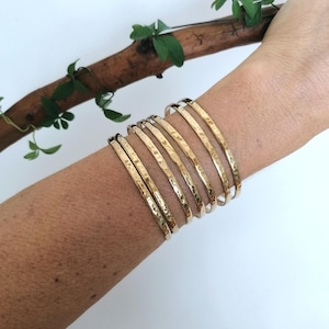 Thin Sparkly Bangles, Set of 7 Bracelets, Hammered Brass Bangles, Stacking Bracelets, Solid Brass, Semanario Bracelets, 7 Day Bangles,