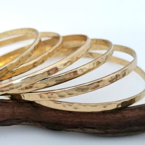 Set of 7 Bangles, Hammered Bangles, Stacking Bracelets, Brass Bangles. Semanario, Stacking Bracelet, 7 Day Bangles, Thin Sparkly Bangles