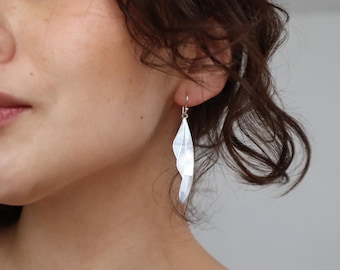 Art Deco Mother of Pearl Fan Earring, Handcrafted Shell Inlay, Vintage Boho Chic Design