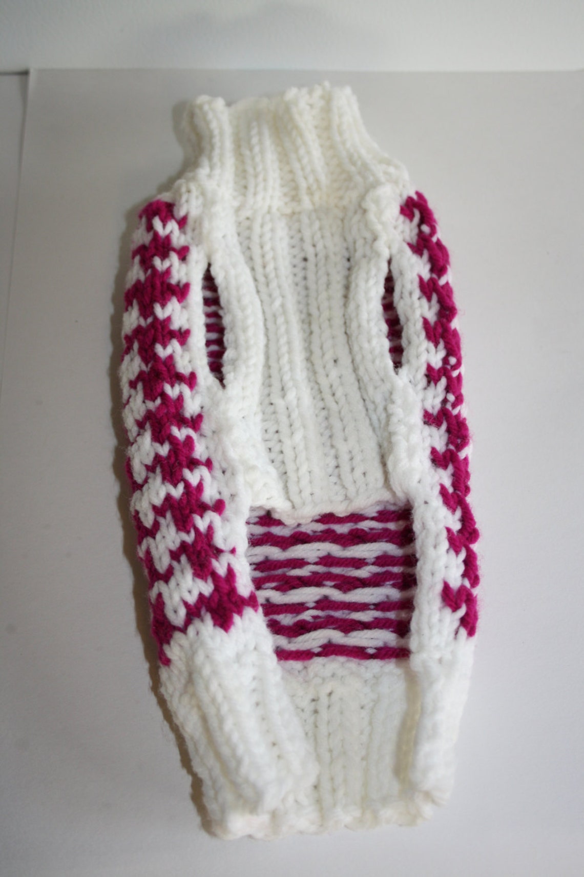 Small Dog Sweater Knitting Pattern Houndstooth Miniature Pet Jumper ...