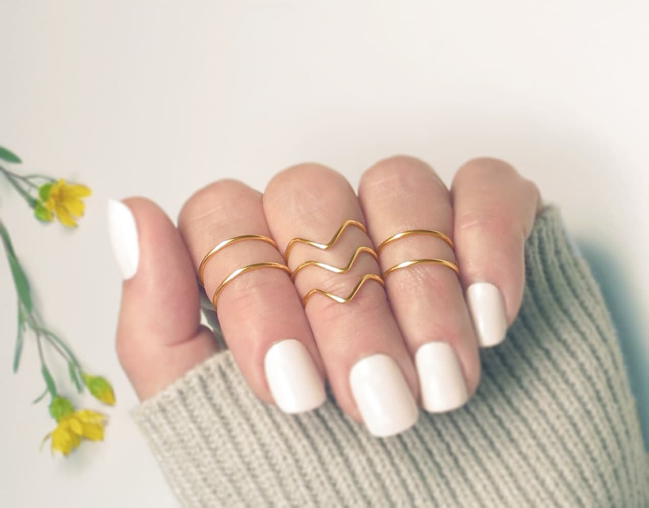 gold midi rings