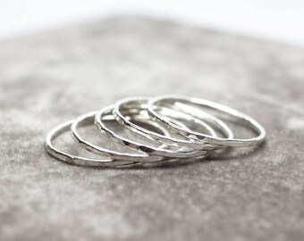 SOLID Sterling Silver 925 Moon /& Star Petite Stackable Layering Pinky Ring