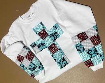Small Adult Patchwork/Quilted Applique Cross White Sweatshirt