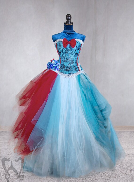 Abito da sposa ALICE NEL PAESE DELLE MERAVIGLIE abito da | Etsy Italia