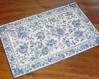 Dollhouse Rug Delft Blue Roses Country French Cottage 1:24 Half Scale