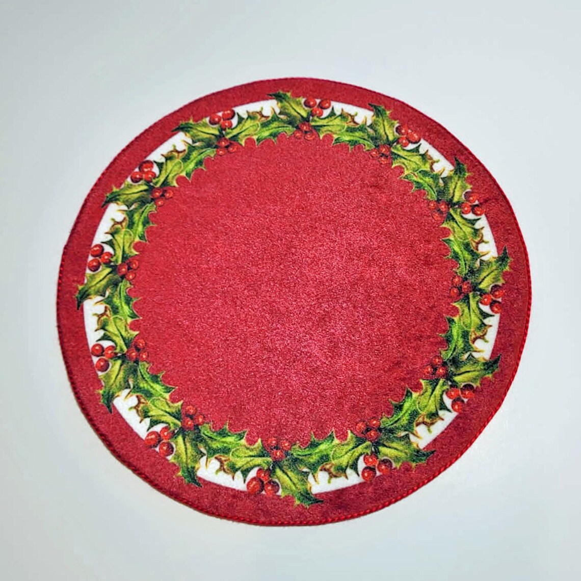Dollhouse Miniature Rug 1:12 Scale Round Christmas Red Holly Holiday ...