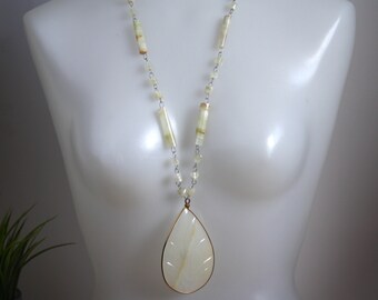 Vintage 1970s long Stone Pendant necklace boho statement piece white onyx