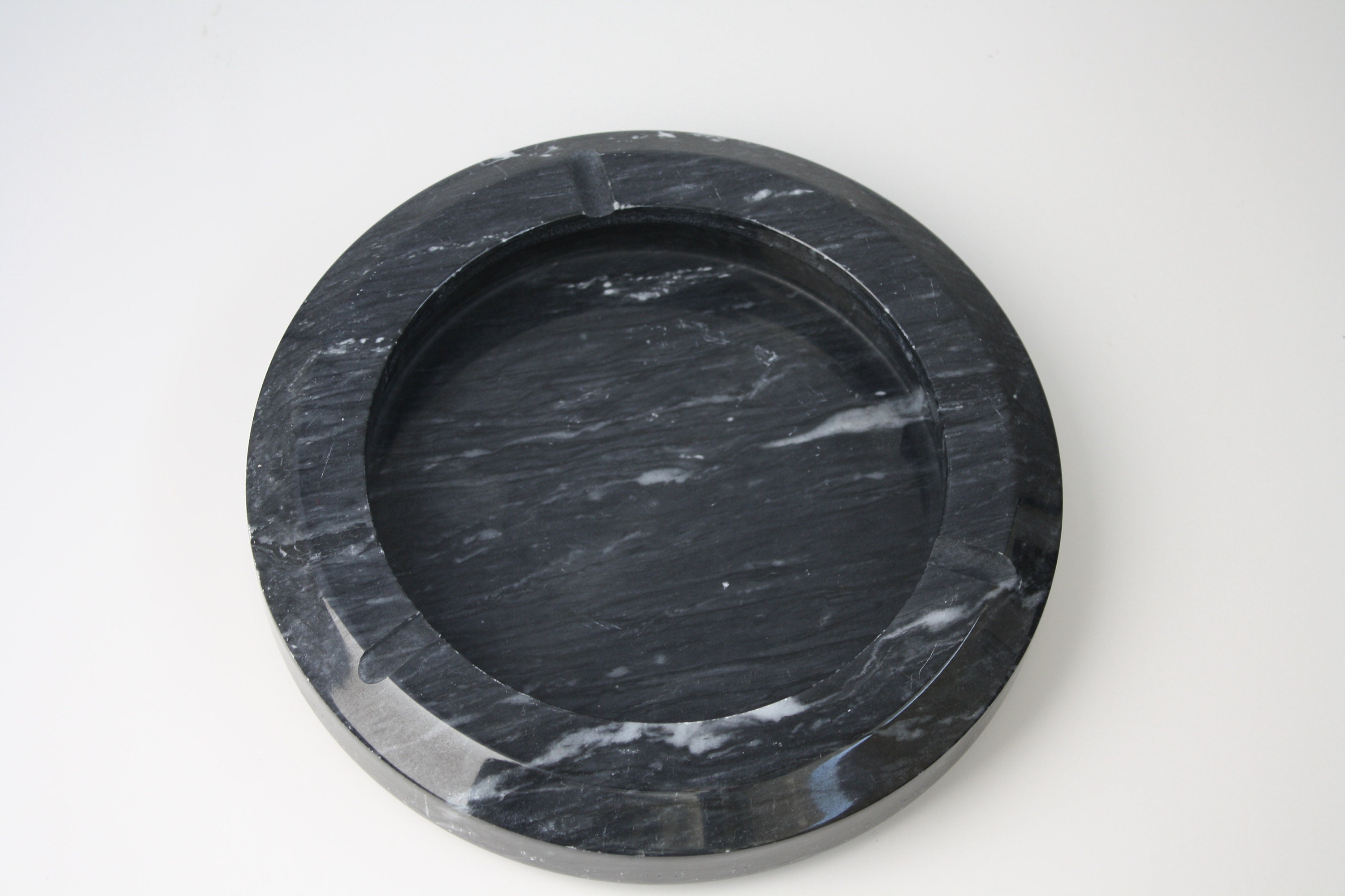 Conto Ashtray Nero Marble - Designer Geometric Stepped Ashtray for Indoor &  Outdoor