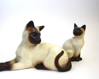 Set of 2 Beswick Siamese Cats Mommy & kitten Beswick England