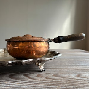 Vintage copper pot with lid and handle, Copper cooking pan, vintage kitchenware, old mid century retro, country farmhouse home decor