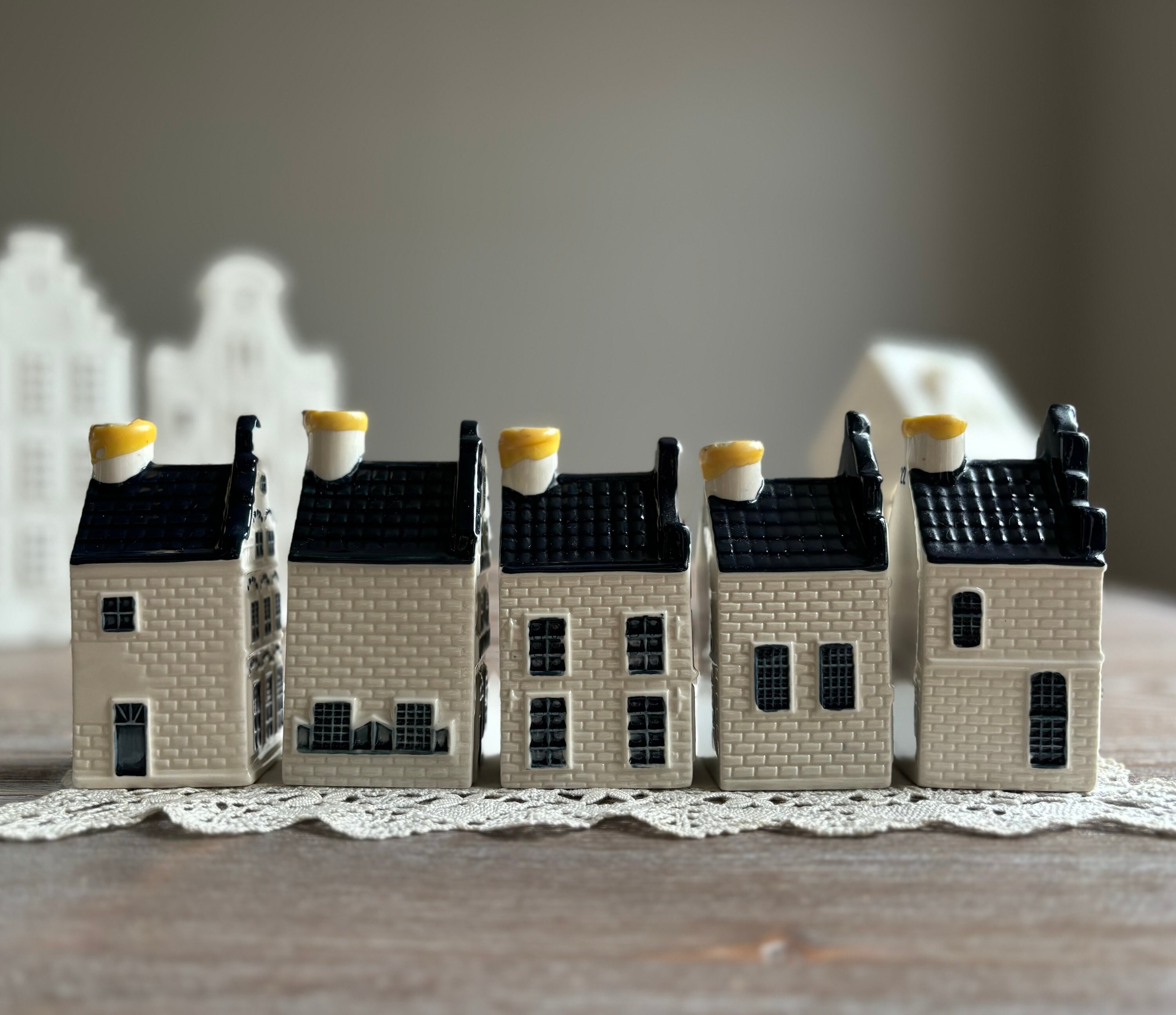 Dutch KLM Houses OPENED, 12, 13, 14, 16, 17, 18, 19, 21, 22