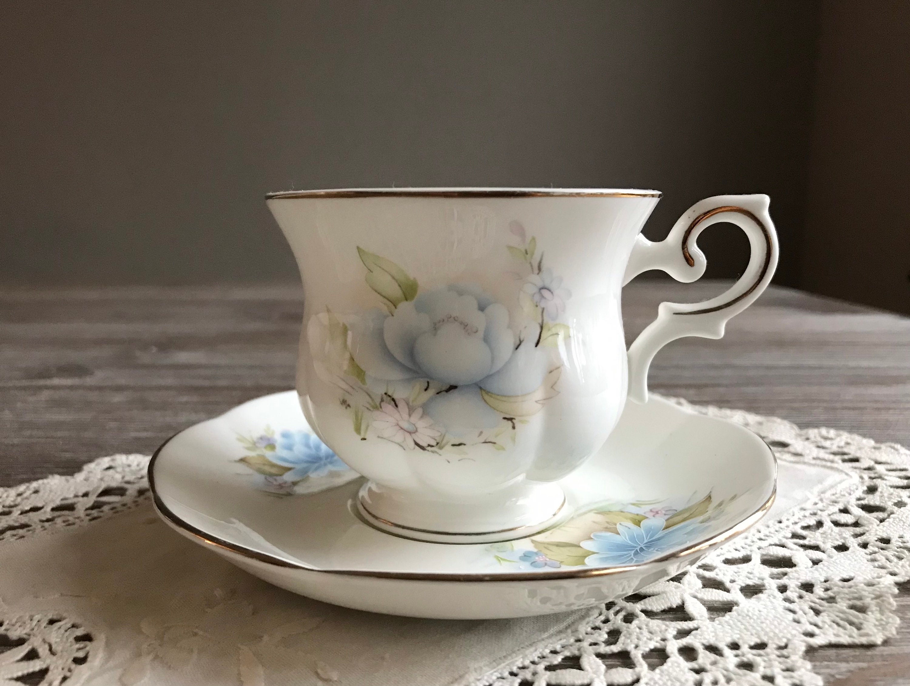 Couronne Trent Wild Rosa Canina fine tasse de thé en porcelaine dos anglais  -  France