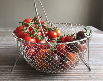 French vintage metal wire basket, Folded fruits rinser, vegetables drainer colander, Primitive mid century, Country farmhouse, retro metal