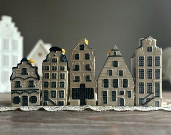 KLM Blue Delft's BOLS Amsterdam 1575 Canal House Lot Set of 8. S4