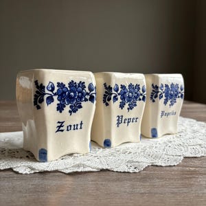 Niederländische Vintage-Küchenvorratsbehälter KEINE DECKEL, Keramik-Gewürzbehälter, holländische blau-weiße Weißware, Landhaus